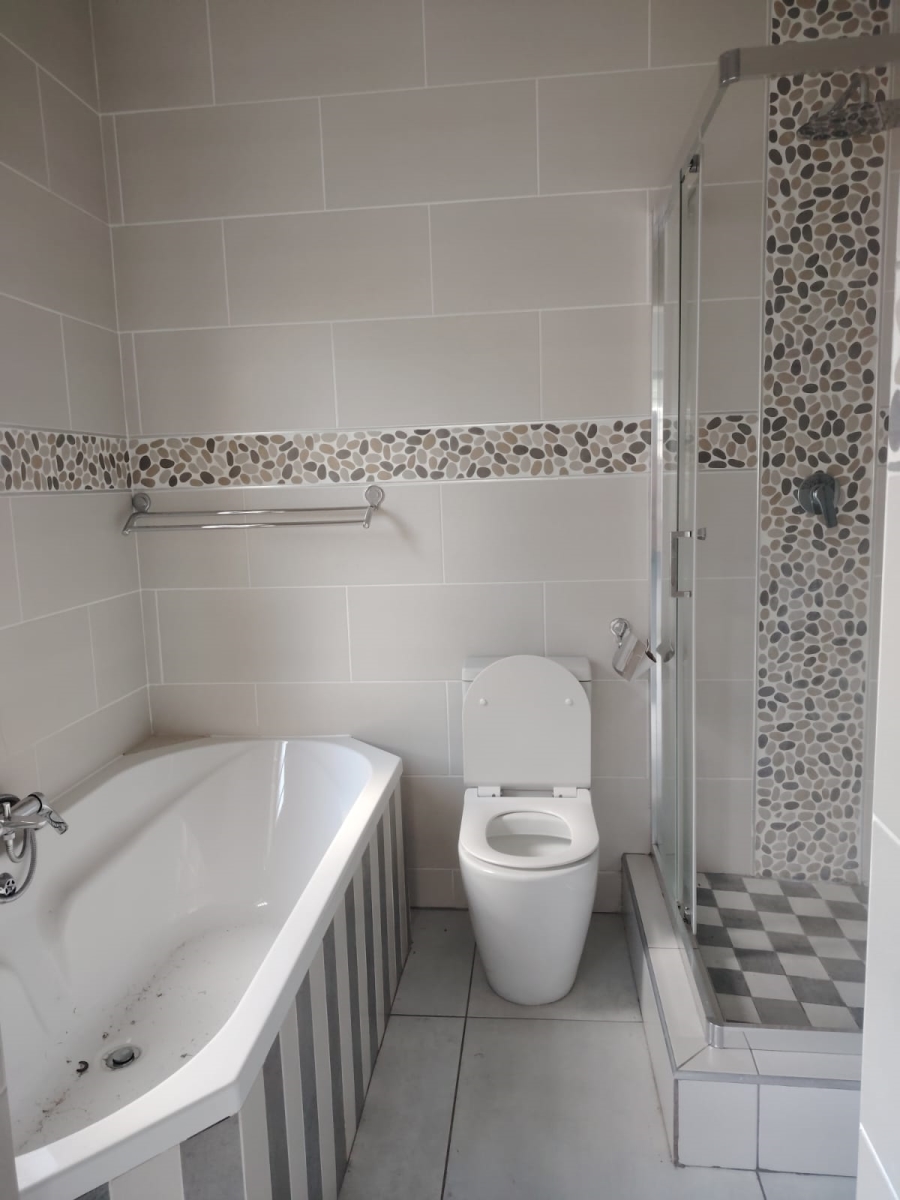 3 Bedroom Property for Sale in Geelhoutpark North West